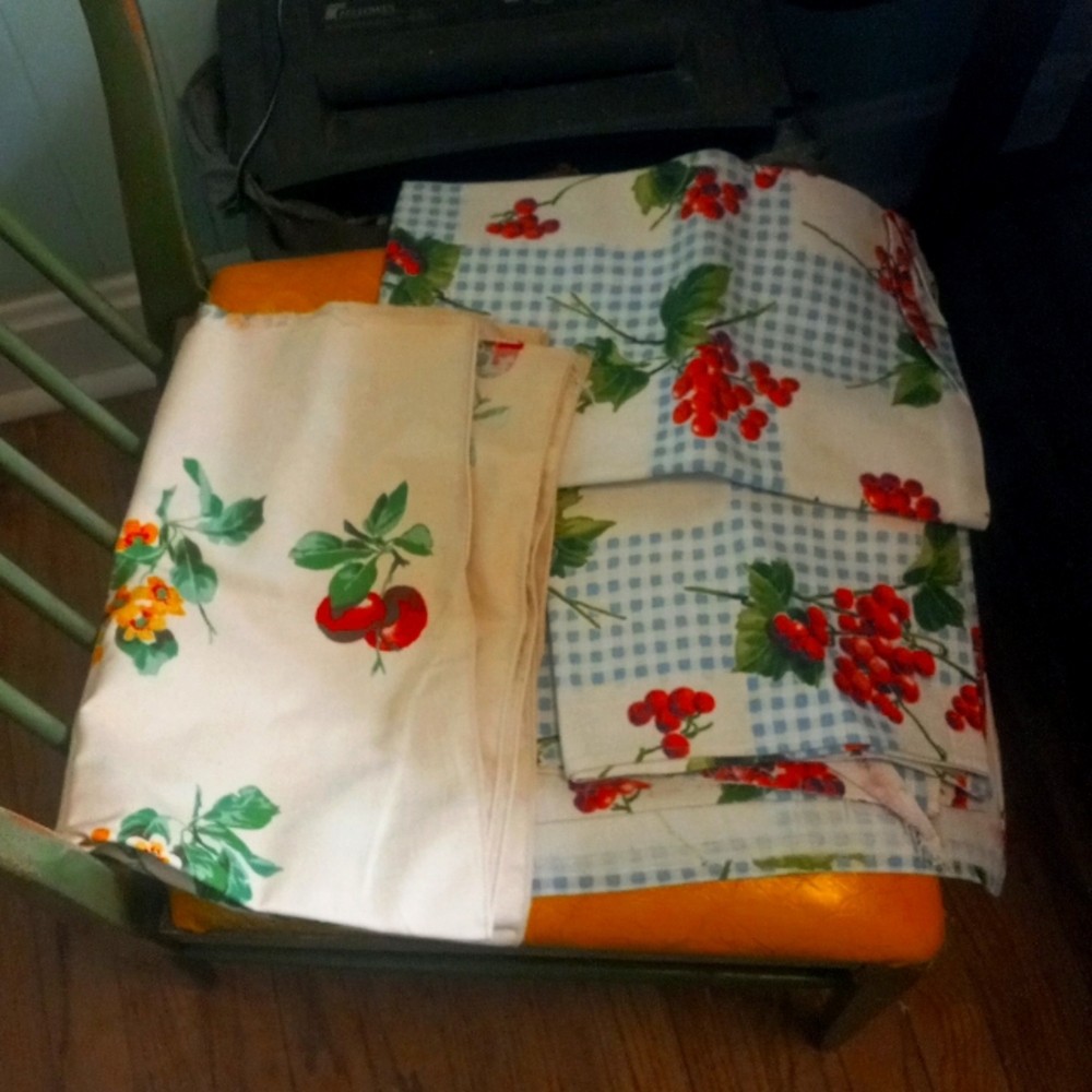 Vintage table cloths, flour bags, child beanies, gummed cloth suspension rings.